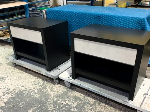 Two-tone cabinets in custom colour